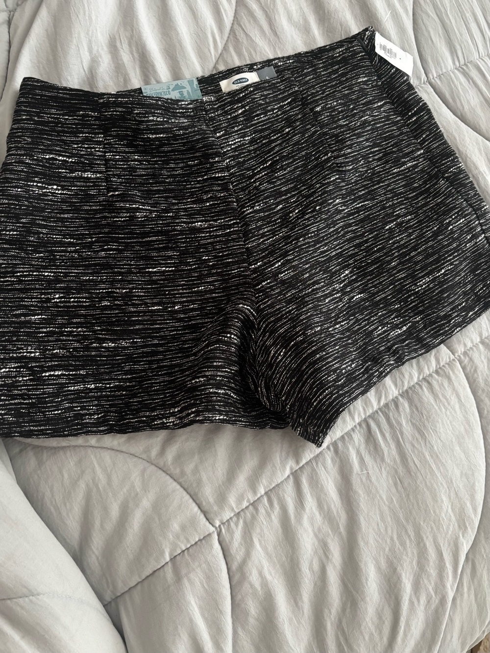 Old Navy Women’s Black Marled Knit Shorts